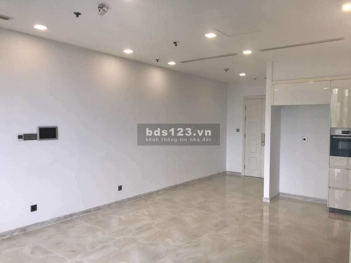 Chính chủ cần ra căn hộ Vinhomes Golden River Aqua 2 (đã có sổ hồng sử dụng lâu dài)