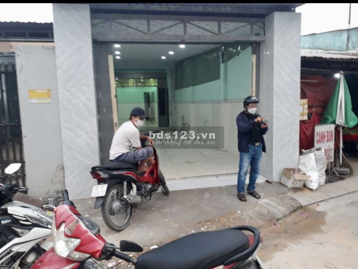 Bán nhà cấp 4 mặt tiền đường Đông Thạnh 2-5 Hóc Môn LH 0902774662
