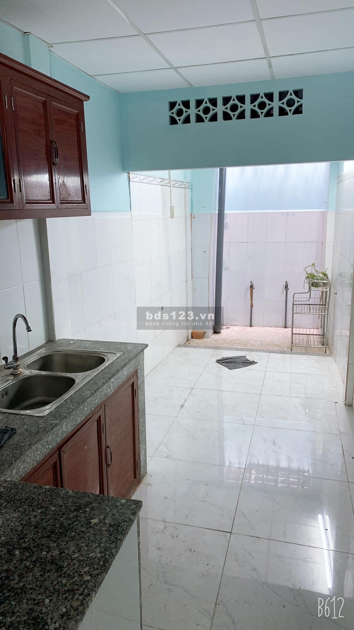 Nhà chính chủ mặt tiền Tân Hoà Đông khu dân cư đông đúc, giá tốt