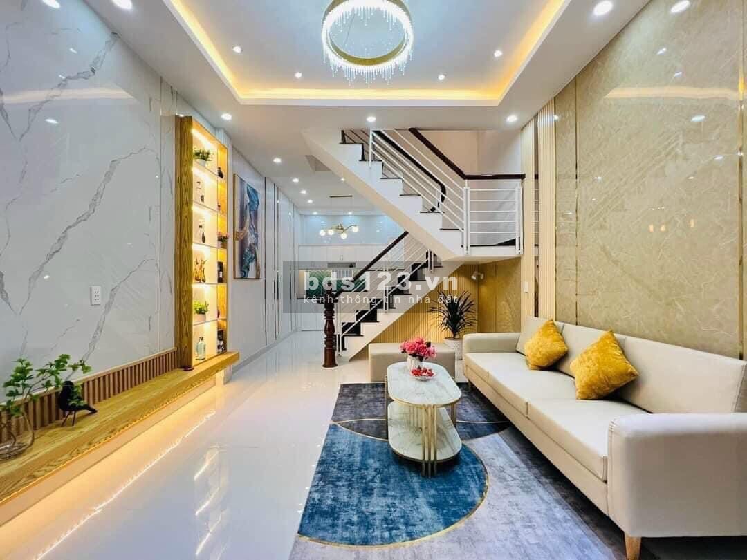 Bán Nhà TÂN PHÚ đường Tân Hương Mặt Tiền 4 x 14m 4 Lầu 3PN kinh doanh sầm uất