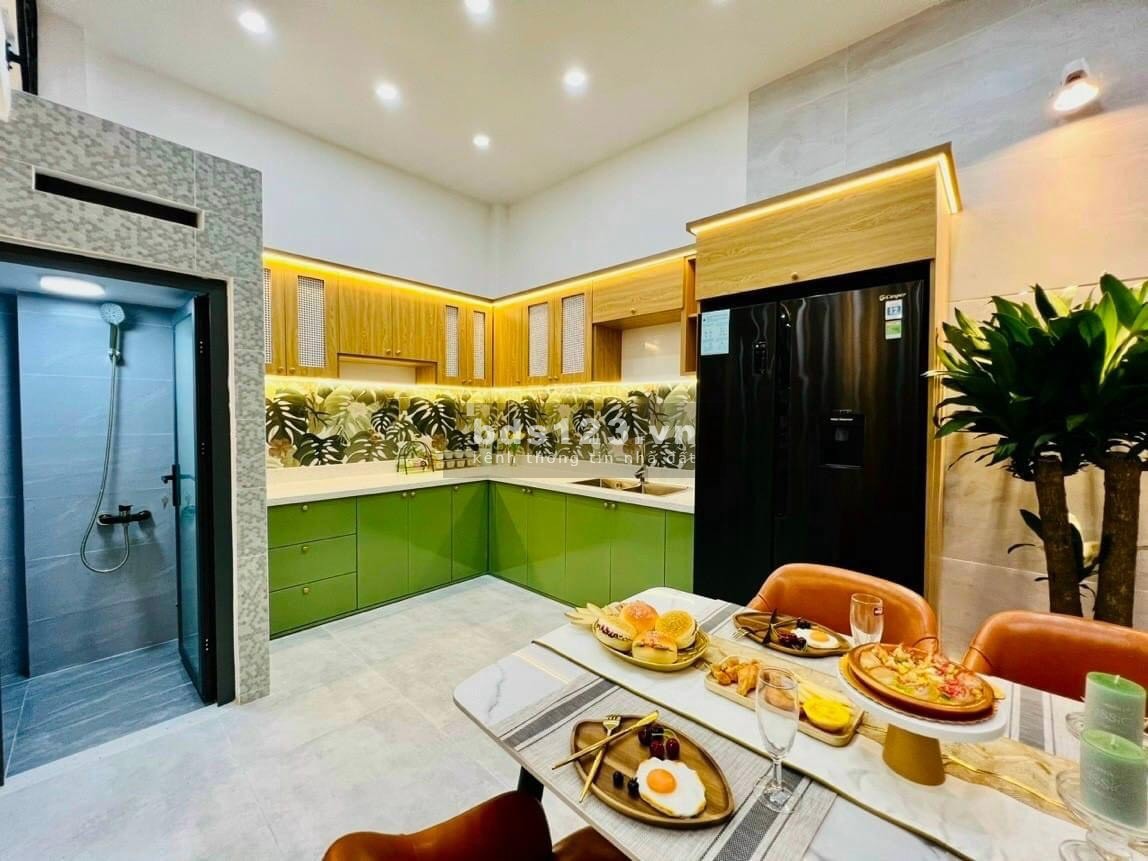 Bán mặt tiền 3 tầng kế Aeon Tân Phú diện tích sử dụng 246m2, chỉ có 8.2 tỷ