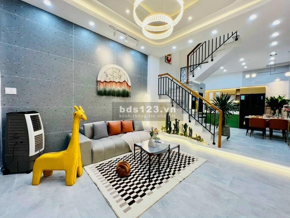 Bán mặt tiền 3 tầng kế Aeon Tân Phú diện tích sử dụng 246m2, chỉ có 8.2 tỷ