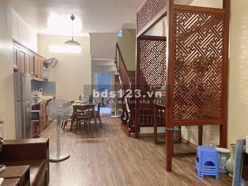 Chính chủ bán nhà Đội Cấn đúc 4 tầng giá chỉ 8,7 tỷ đồng