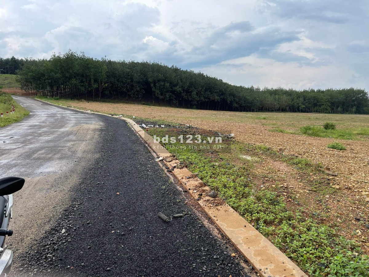 Đất nền mặt tiền đường nhà nước 32m LH 0902248801