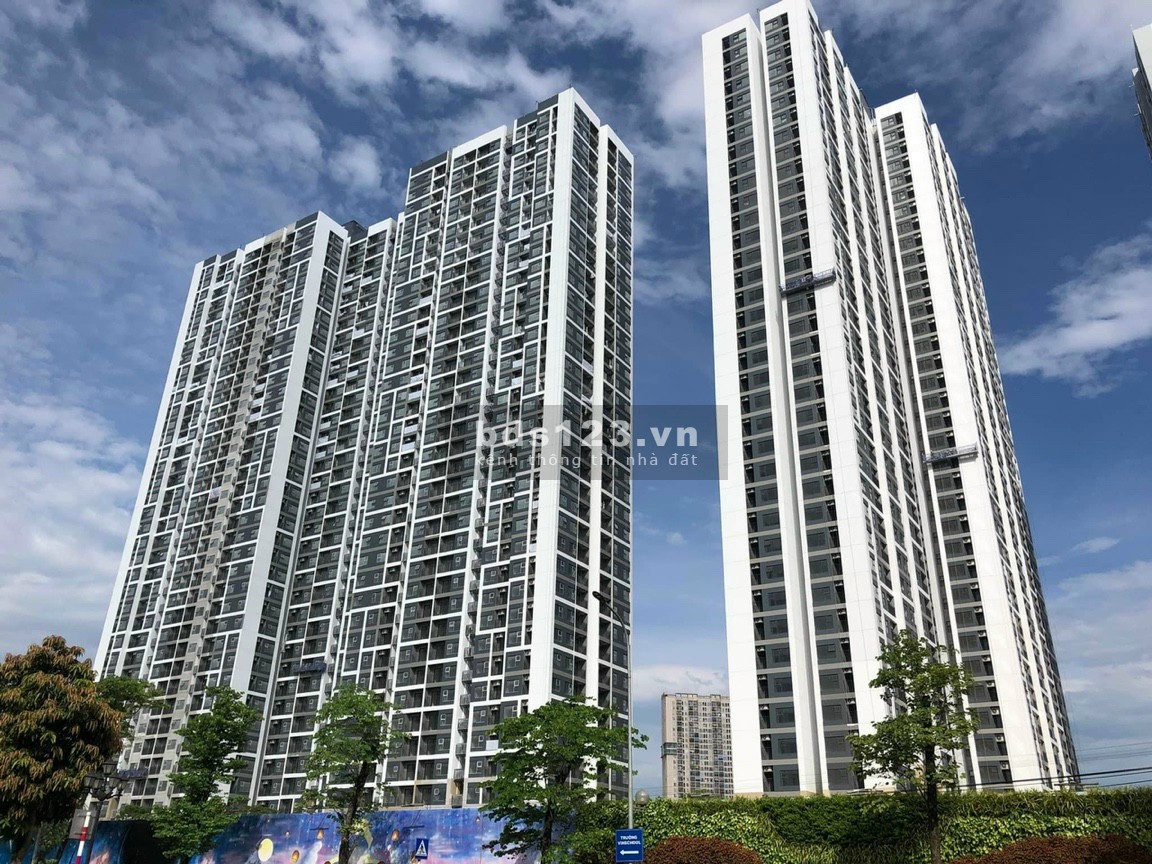 Bán căn hộ 2N2WC Sakura view nội khu Vinhomes Smart CIty giá 2.5 Tỷ