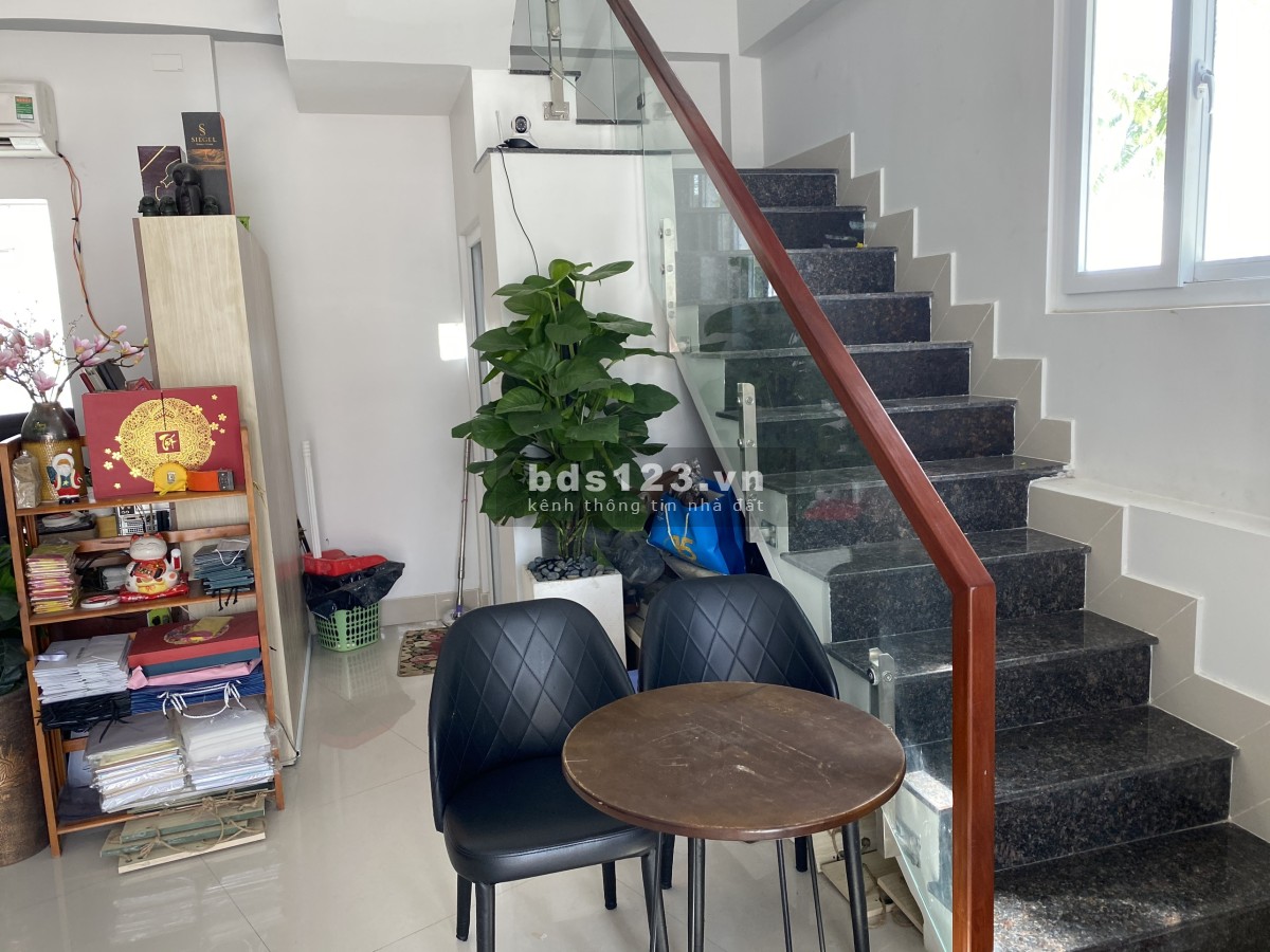Bán gấp nhà hẻm xe tải đường Nguyễn Duy Trinh 50m² x 5 tầng, MT 9,2m giá 8,3 tỷ đồng
