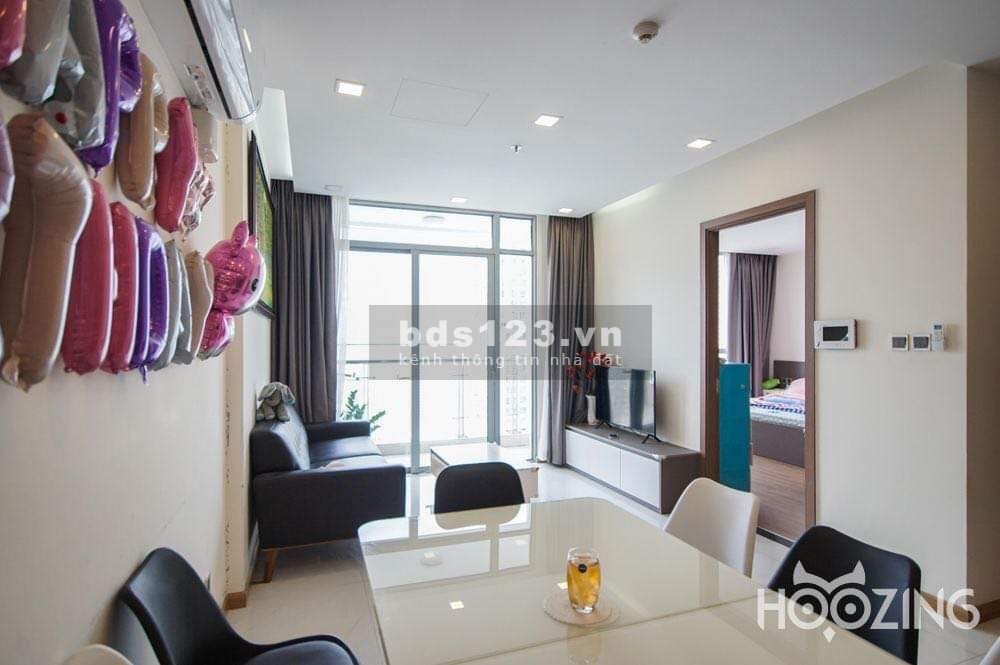 Cần bán căn hộ 2 phòng ngủ Vinhomes Central Park giá 6.8 tỷ, pháp lý chuẩn