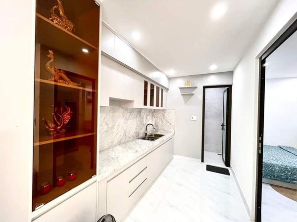 Bán nhà đẹp 2 tầng kiệt oto Trần Cao Vân khu dân cư đông đúc, giá tốt đầu tư