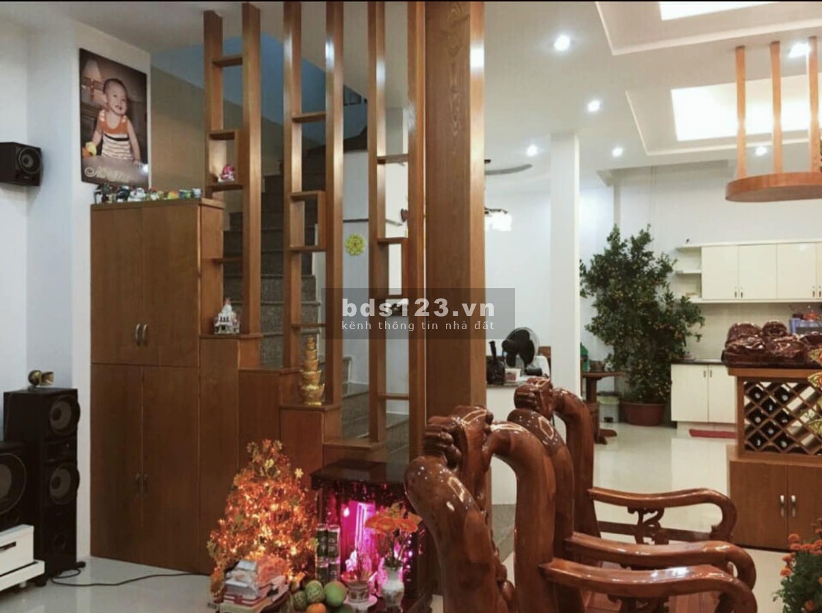 Chuyển chỗ ở chủ nhà cần bán nhanh căn 90 Nguyễn Bỉnh Khiêm, để lại toàn bộ nội thất