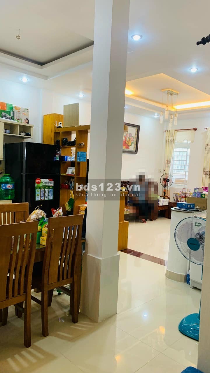 Chuyển chỗ ở chủ nhà cần bán nhanh căn 90 Nguyễn Bỉnh Khiêm, để lại toàn bộ nội thất