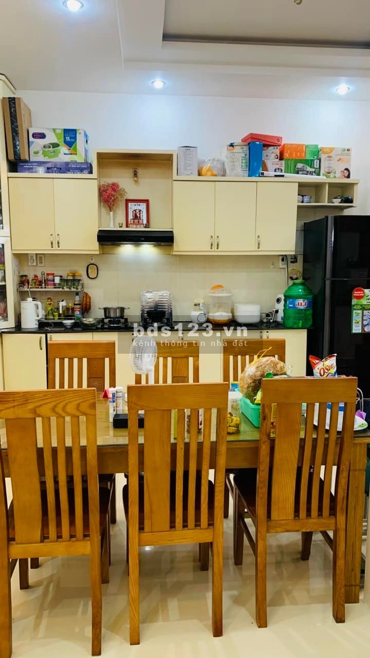 Chuyển chỗ ở chủ nhà cần bán nhanh căn 90 Nguyễn Bỉnh Khiêm, để lại toàn bộ nội thất