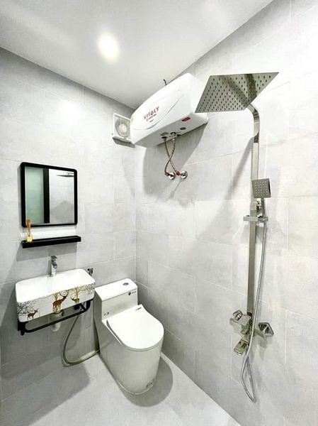 Bán nhà đẹp 2 tầng kiệt oto Trần Cao Vân khu dân cư đông đúc, giá tốt đầu tư