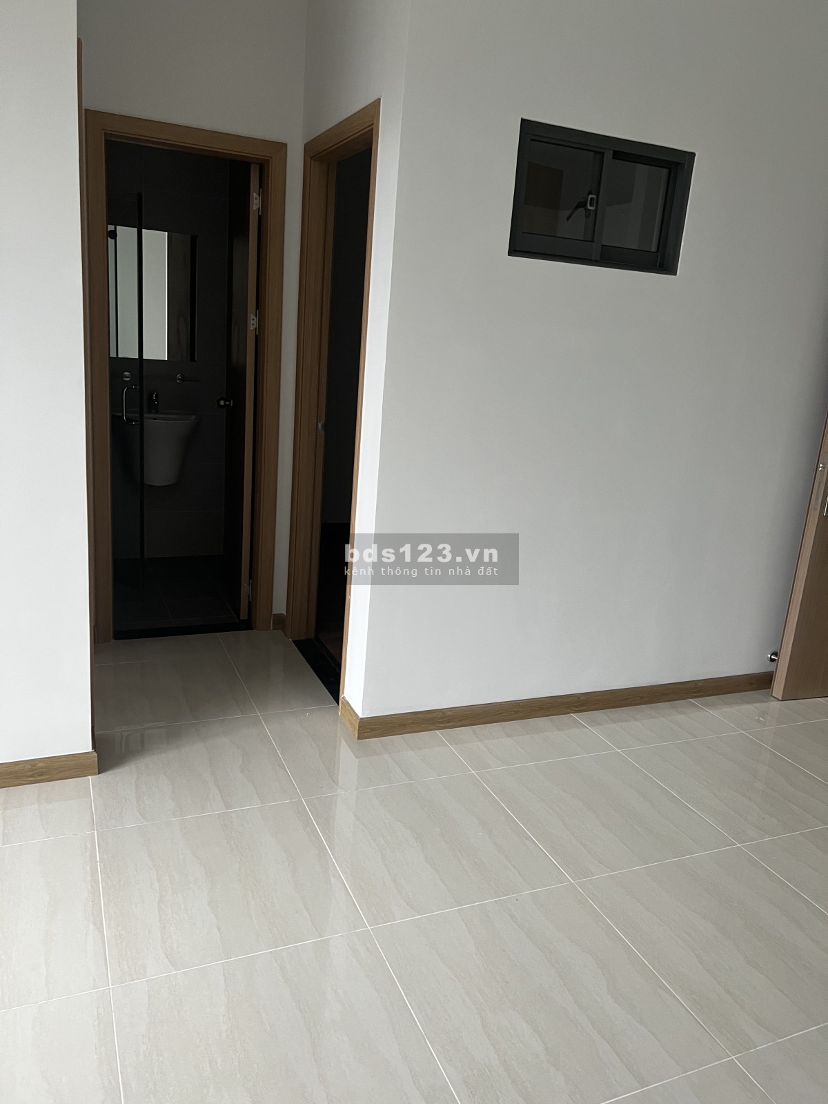Cho thuê chung cư Bcons Bee gần chung cư Greenview 2pn giá rẻ chỉ 4,5tr/tháng