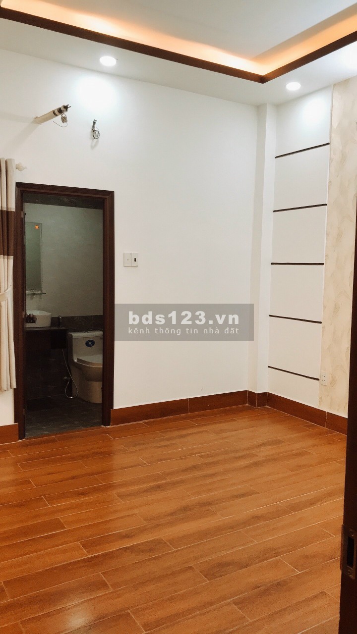 Nhà mới 5 tầng, hẻm xe hơi tránh nhau đường Cống Lở. Chỉ…