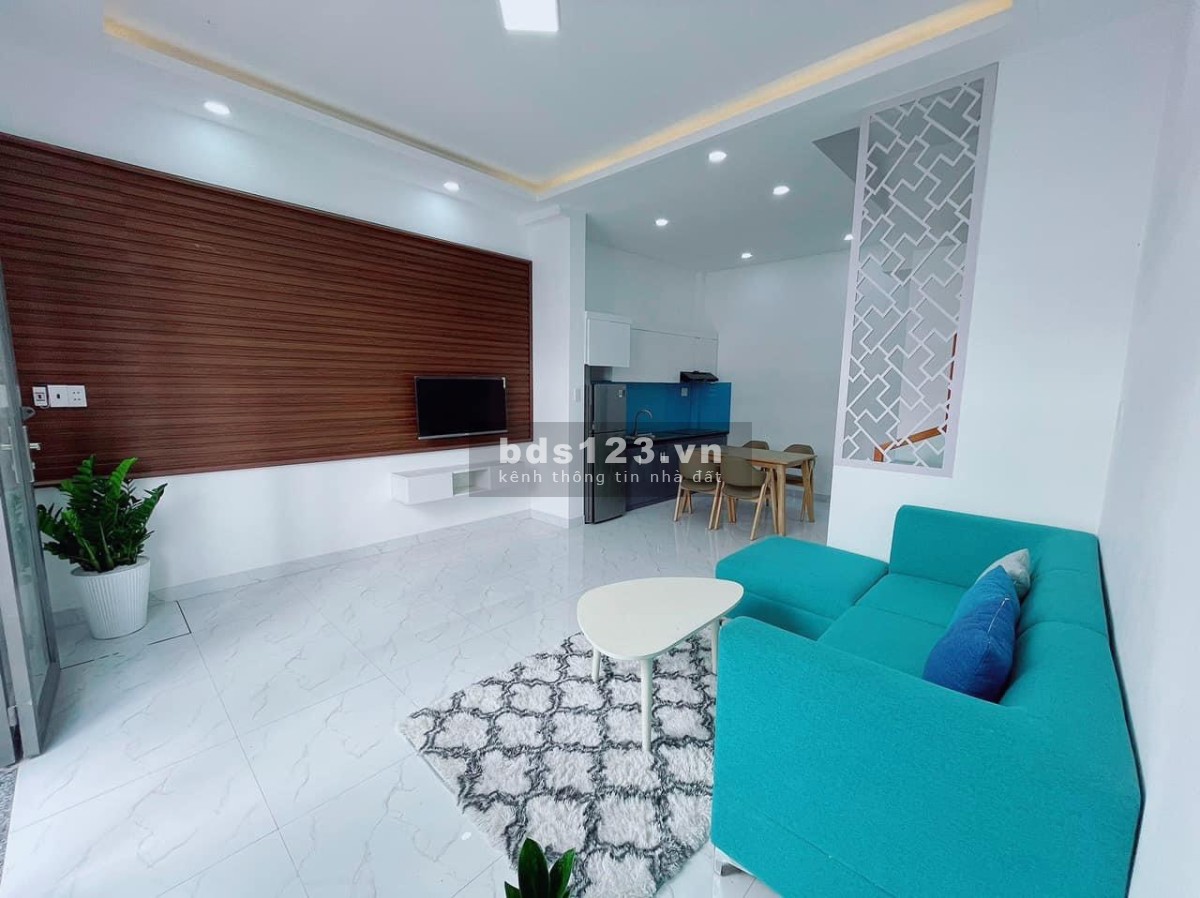 Cần bán gấp nhà lầu mặt tiền hẻm giá rẻ 2 tầng đúc, giá tốt, lh 0917676849
