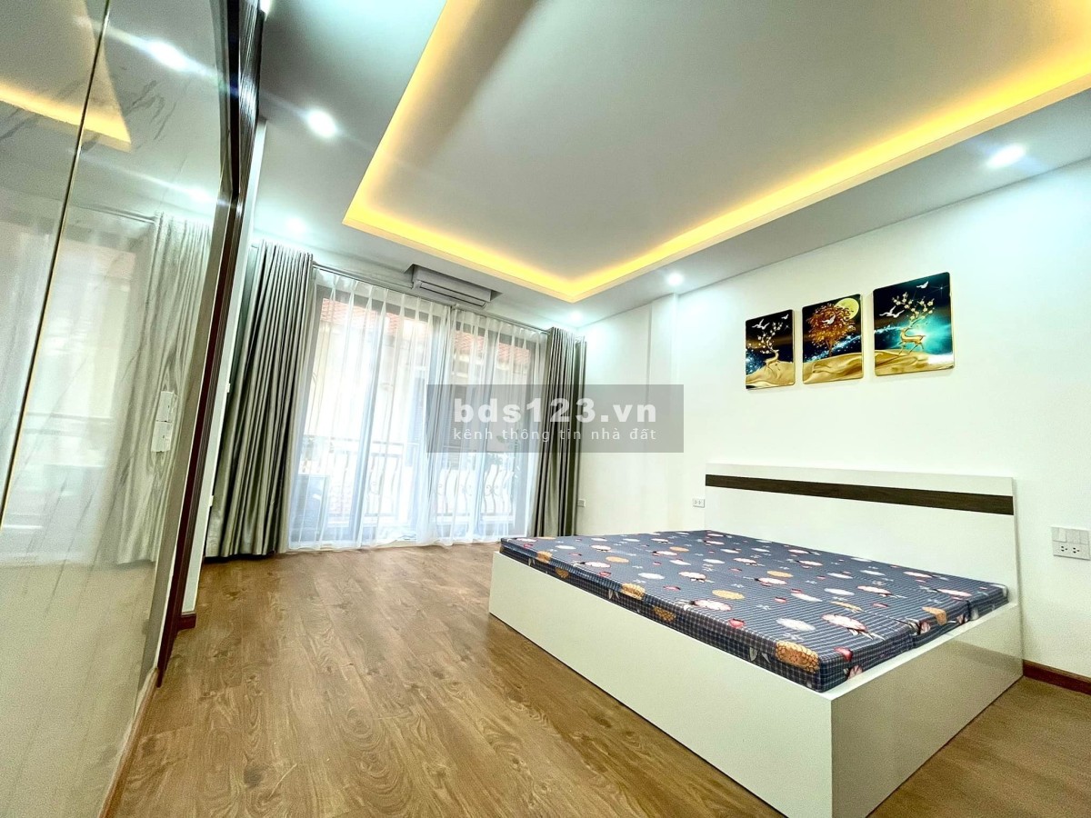 Bán nhà phố Quan Nhân 5 tầng full nội thất giá chỉ 3,69 tỷ đồng