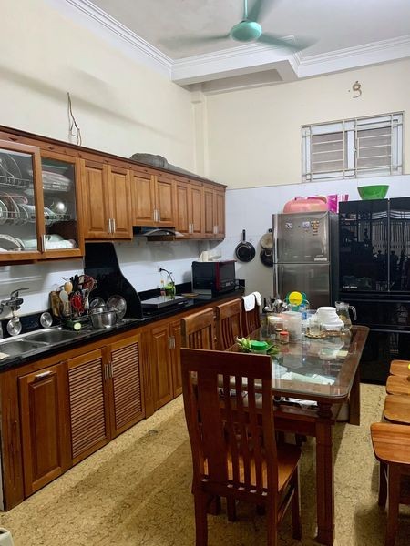 Bán nhà phố đẹp Lê Thanh Nghị dt 34m2, 5 tầng 3 pn, ngõ thoáng gần ô tô nhỉnh 3 tỷ