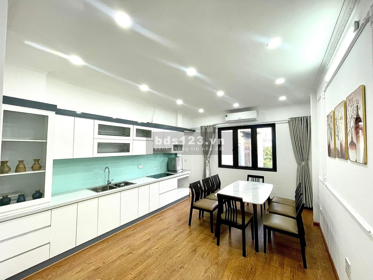 Bán nhà phố Quan Nhân 5 tầng full nội thất giá chỉ 3,69 tỷ đồng