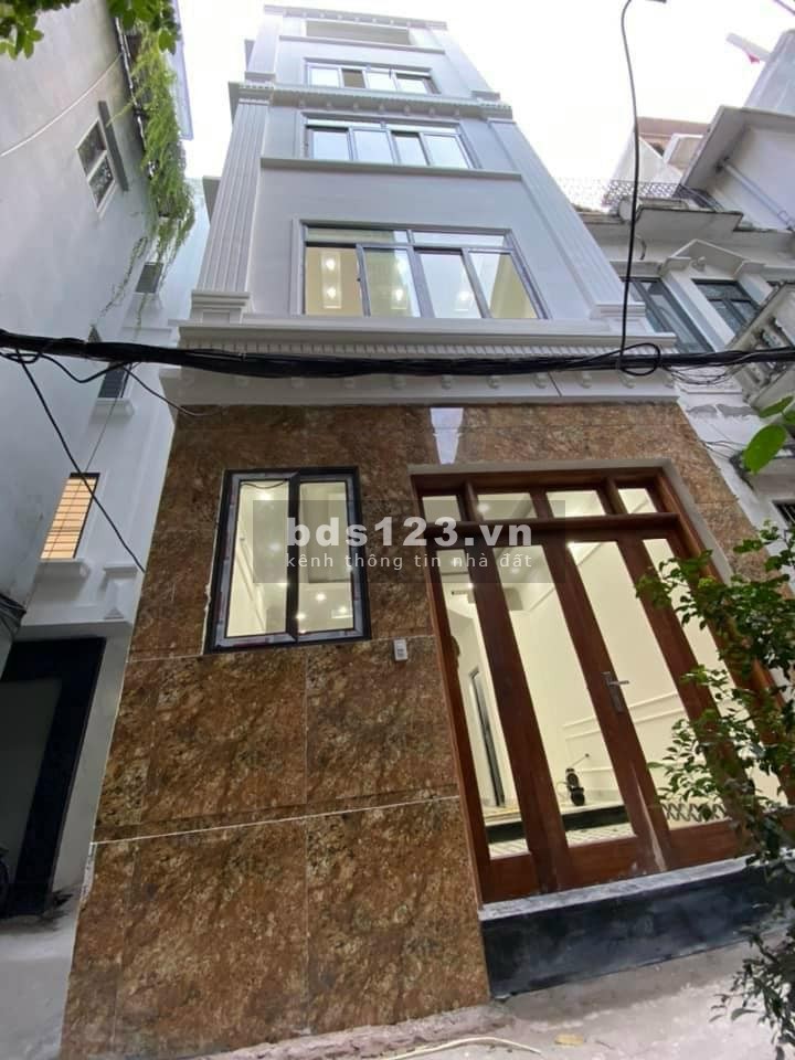 Bán nhà phố Quan Nhân 5 tầng full nội thất giá chỉ 3,69 tỷ đồng