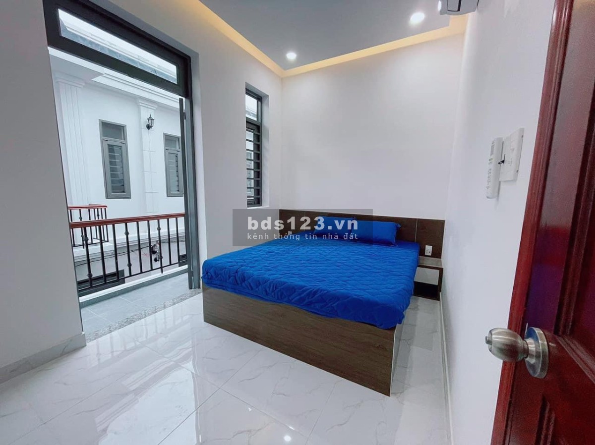 Cần bán gấp nhà lầu mặt tiền hẻm giá rẻ 2 tầng đúc, giá tốt, lh 0917676849