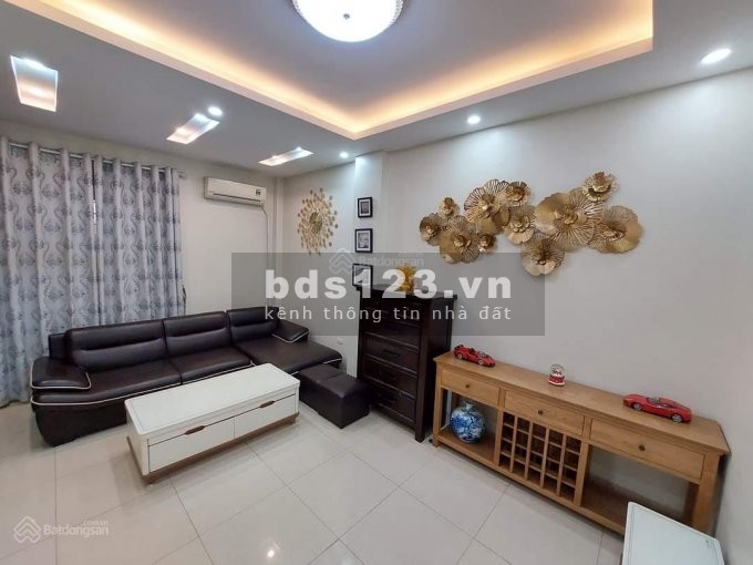Bán nhà Hoàng Như Tiếp, ô tô để trong nhà, 35m, giá bán chỉ 5,2 tỷ