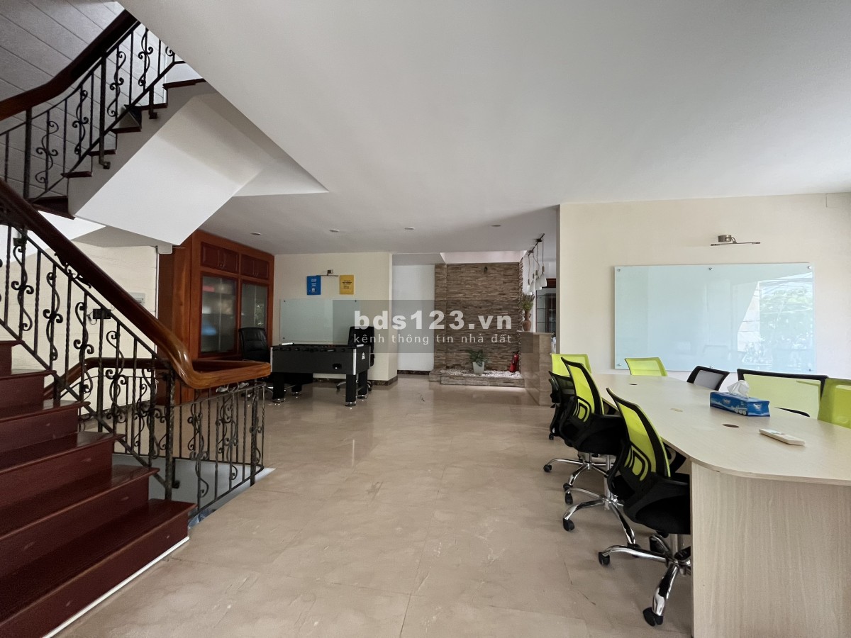 Cho thuê Villa phường Bình An rộng 200m2 có sân thượng giá tốt