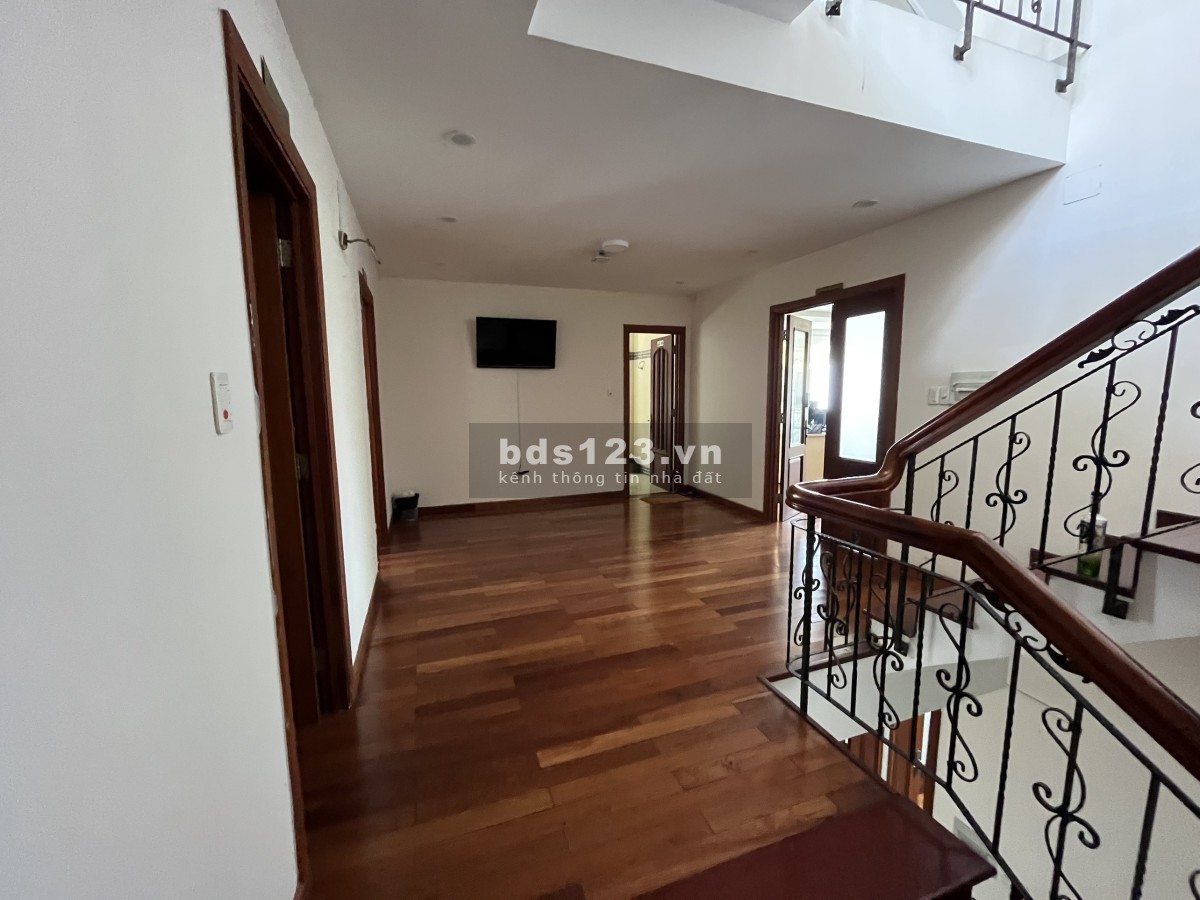 Cho thuê Villa phường Bình An rộng 200m2 có sân thượng giá tốt