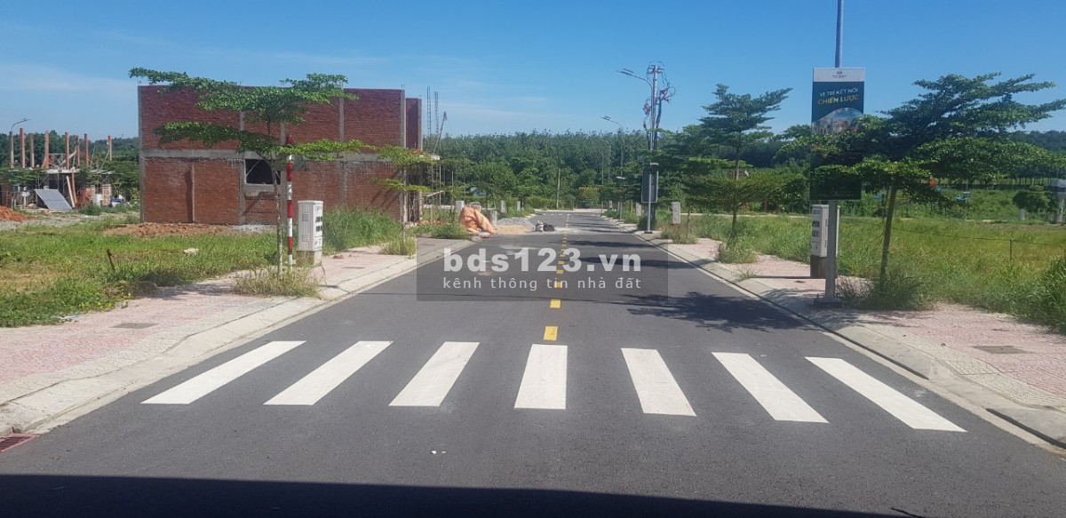 Giá chỉ 1,2 tỷ sở hữu nhà 1 trệt 1 lầu ngay KCN VSIP lh 0987522710
