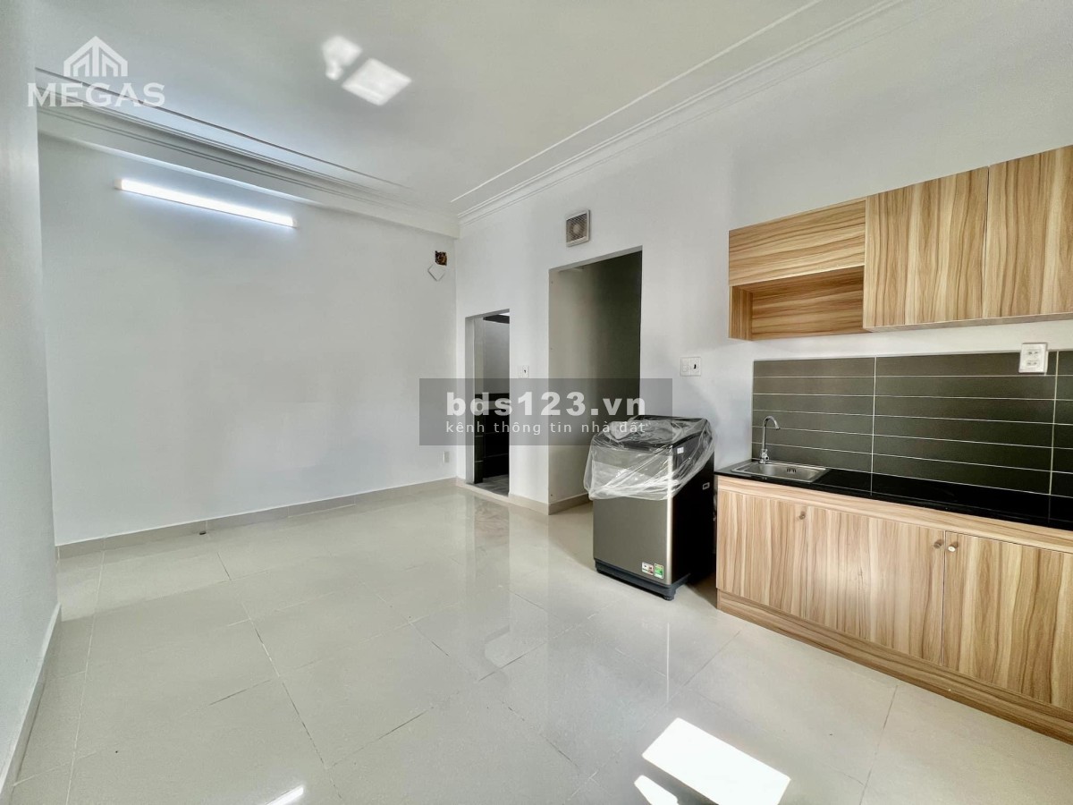 Cho thuê phòng full nội thất rộng 40m², ngay Etown Cộng Hoà, phòng sạch