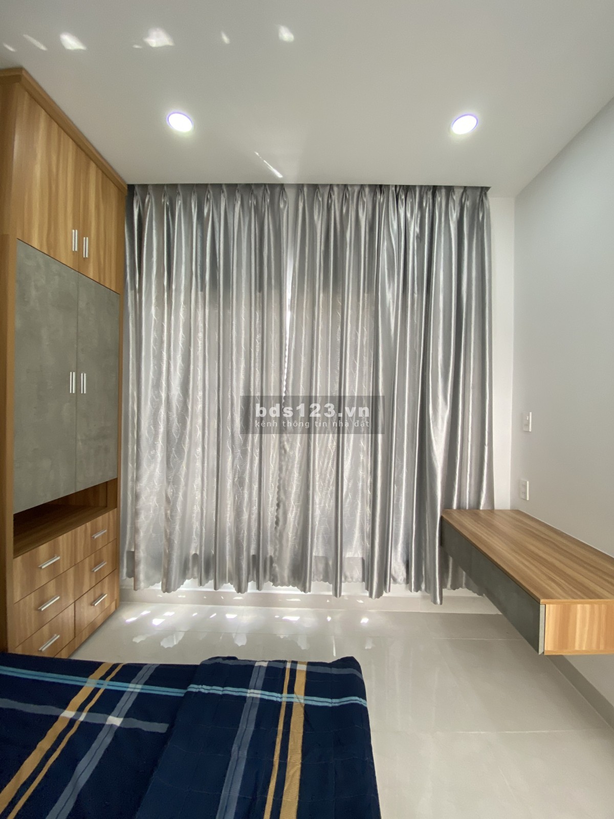 Nhà mới chính chủ . Cần tiền bán gấp trả nợ ngân hàng lh 0903556398