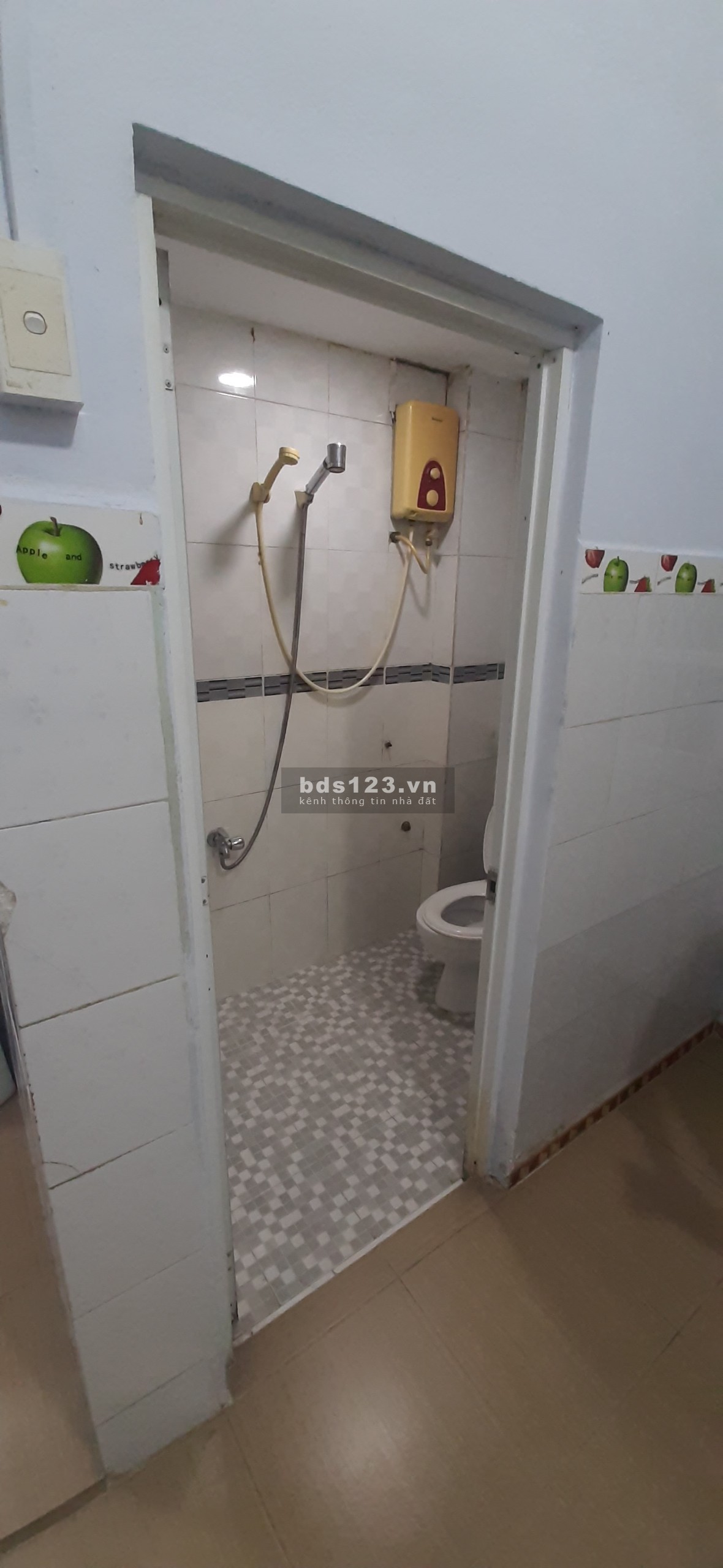 Bán gấp, c/cư mặt tiền tầng trệt, Khuông Việt, Tân Phú, diện tích 40m2, 3,1 tỷ TL.