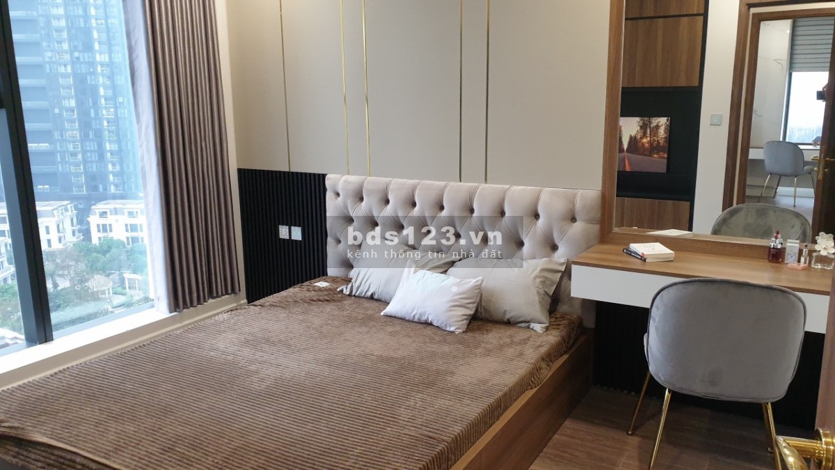 Gia đình tôi cần bán căn 3PN, Sunshine City, 97.7m2, giá: 4,8 tỷ - 094.335.7878