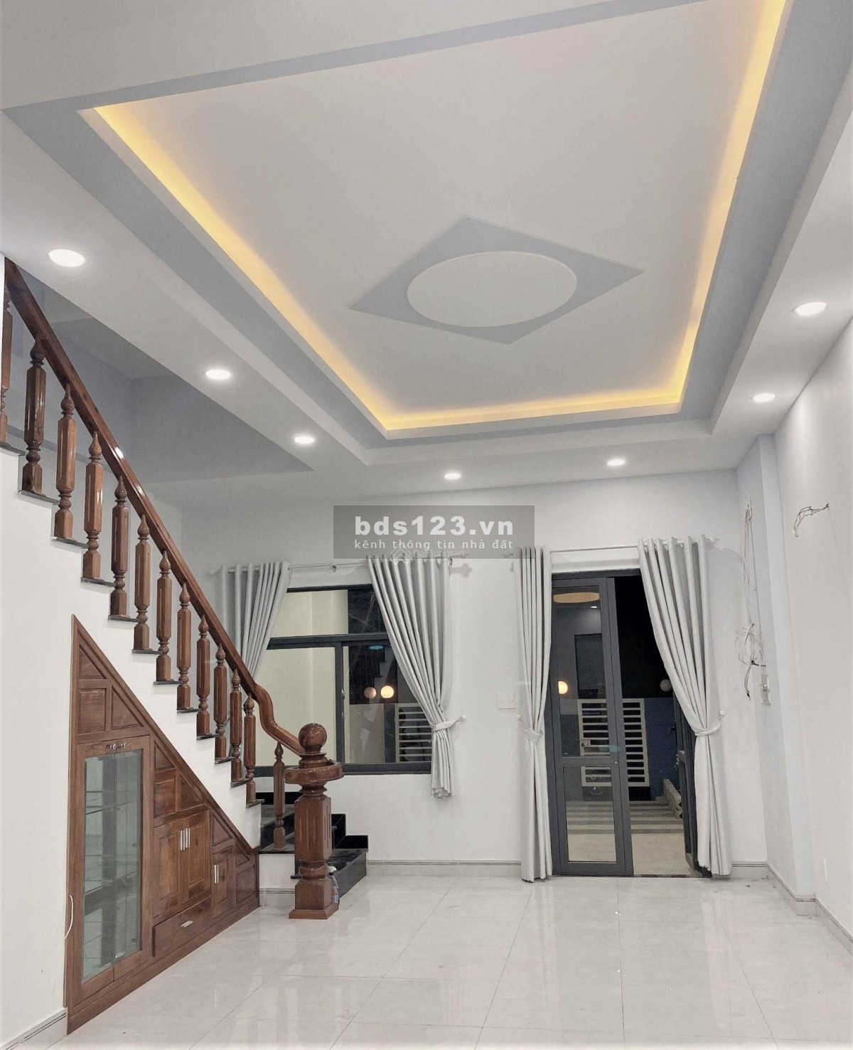 Bán nhà mặt tiền quận 6 đường An Dương Vương liên hệ 0568261518