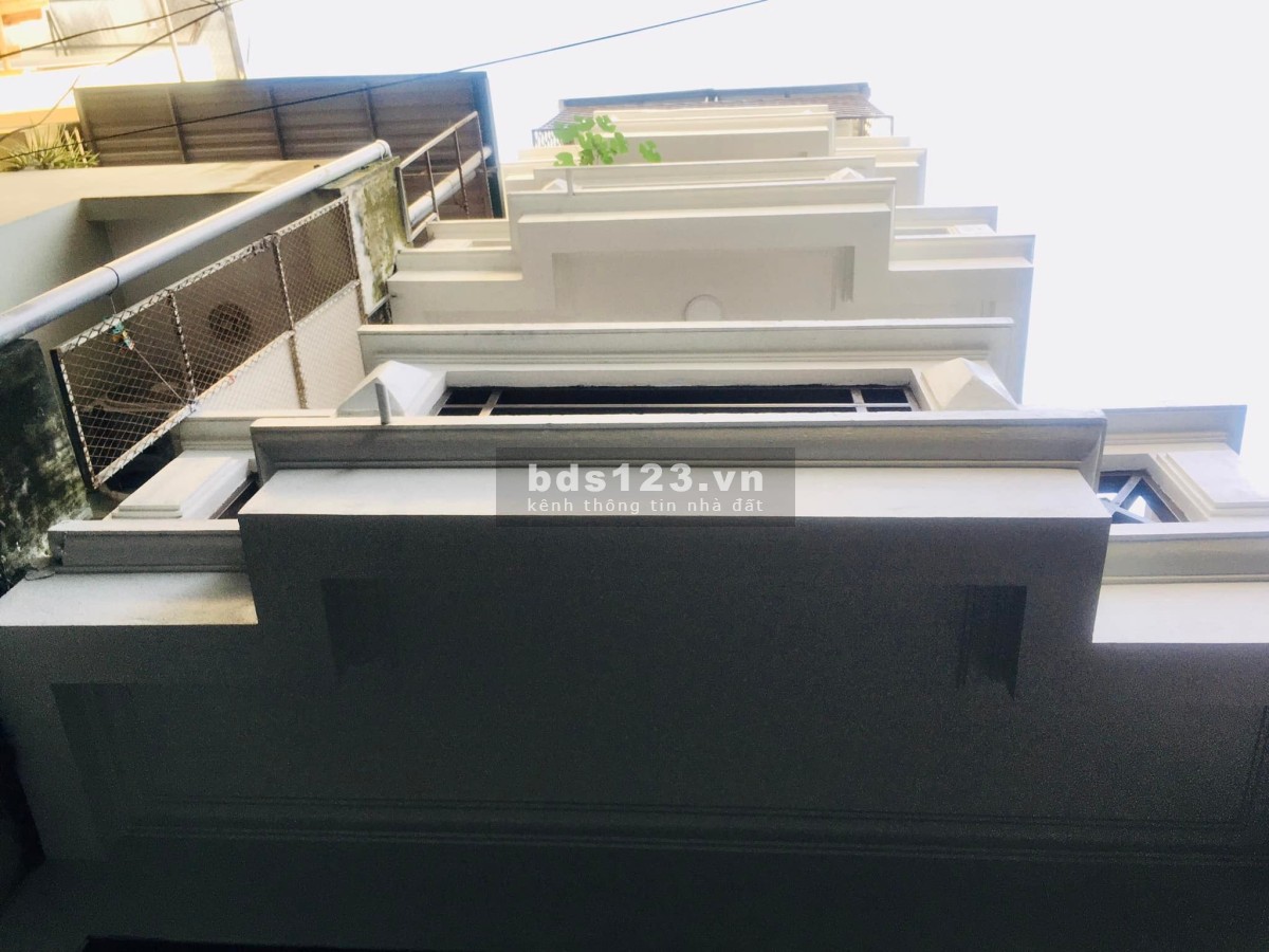 Bán nhà tại đường Nguyễn Văn Trỗi, Thanh Xuân đẹp long lanh diện tích 45m2 giá 4.7 Tỷ