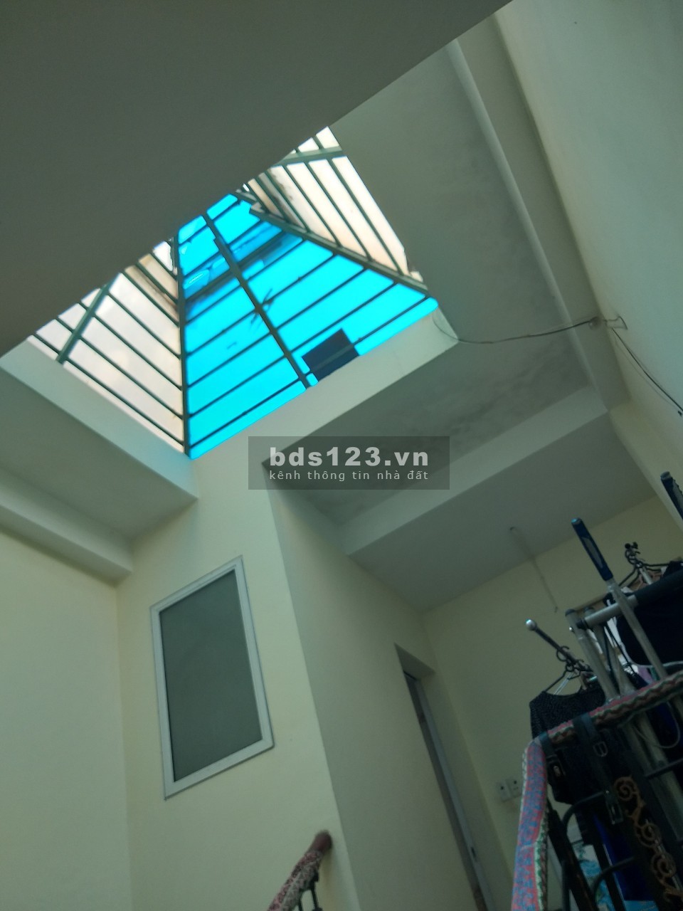 Bán nhà 1 trệt 3 lầu hẻm 107 Phạm Văn Hai P3 Tân Bình lh 0909342693