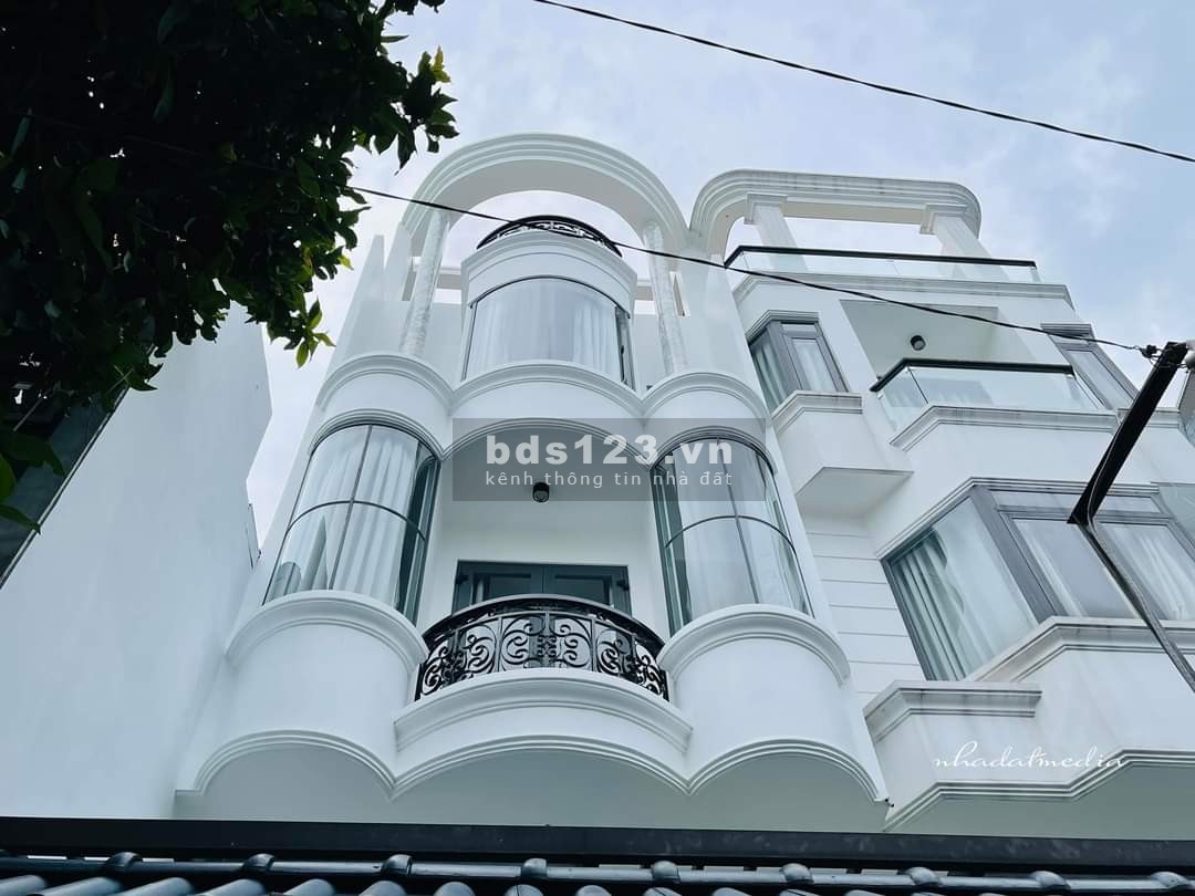 Bán gấp nhà đẹp như cung điện xe hơi ngủ trong nhà đường số 3, Phường 3, Gò Vấp.