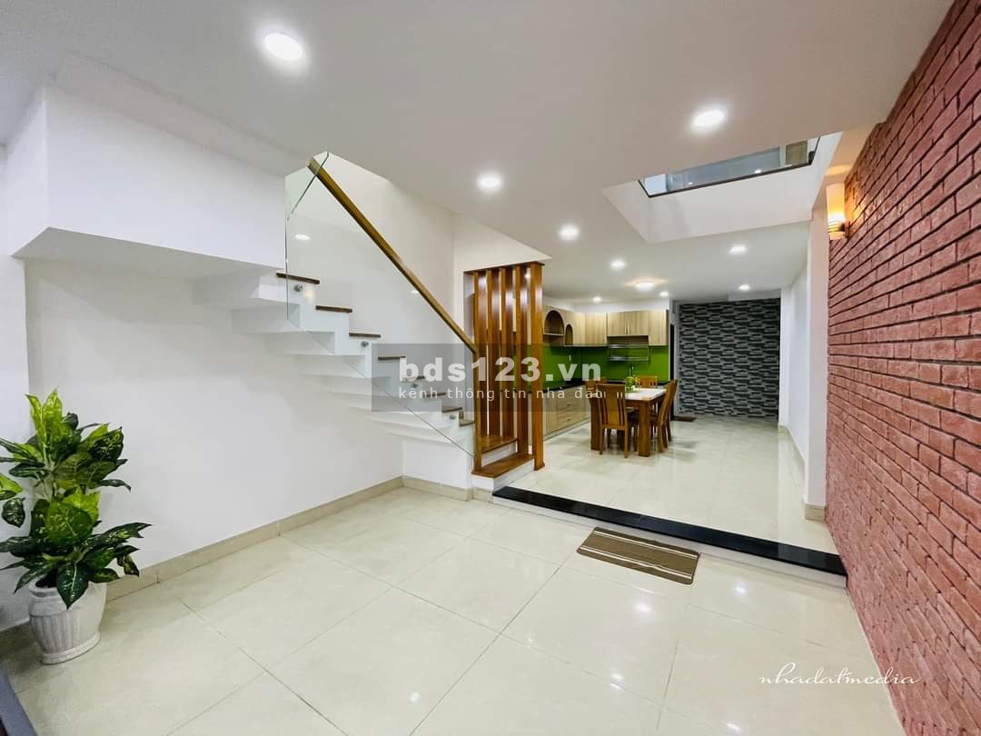 Bán gấp nhà đẹp như cung điện xe hơi ngủ trong nhà đường số 3, Phường 3, Gò Vấp.