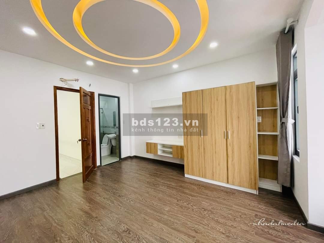 Bán gấp nhà đẹp như cung điện xe hơi ngủ trong nhà đường số 3, Phường 3, Gò Vấp.
