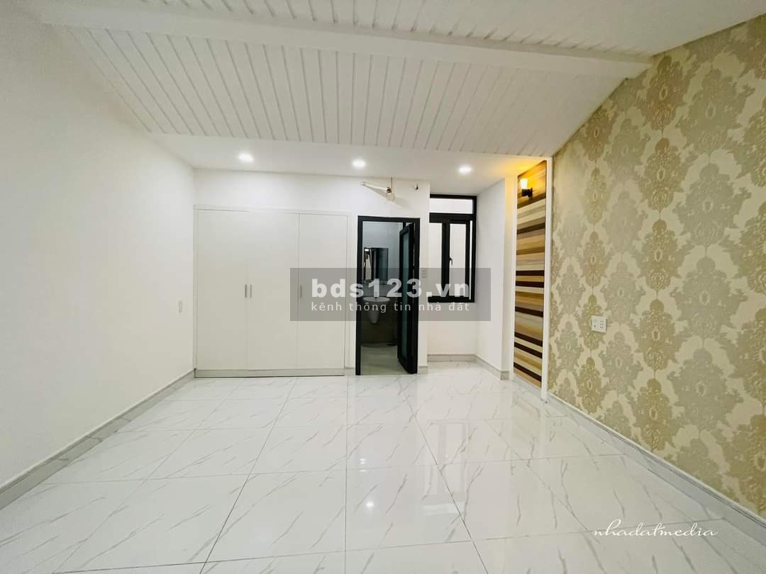Bán gấp nhà đẹp như cung điện xe hơi ngủ trong nhà đường số 3, Phường 3, Gò Vấp.