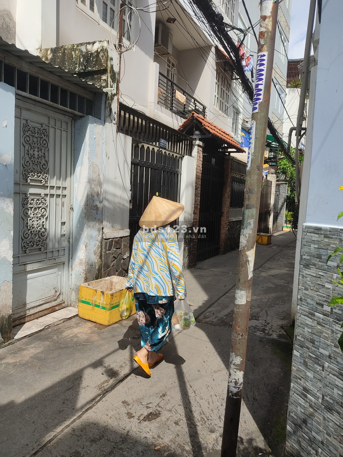 Nhà bán Quận 10, Ra Tô Hiến Thành 50m, DT 32m2(4 x 8), Giá 4,75 tỷ