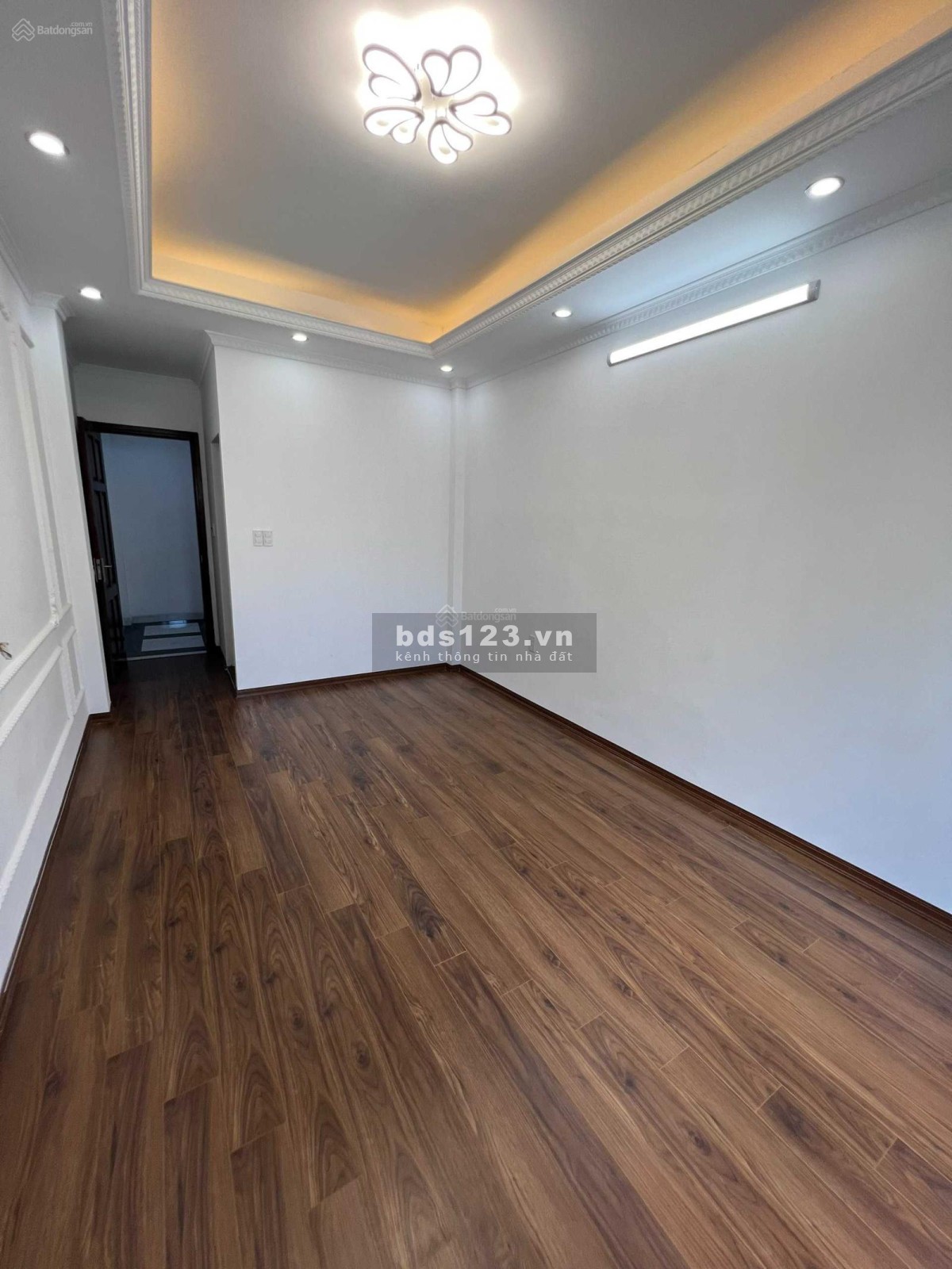 Nhà hiếm ngõ thông phố Nguyễn Khánh Toàn, Cầu Giấy gần ôtô tránh, DT 36m² x 5 tầng