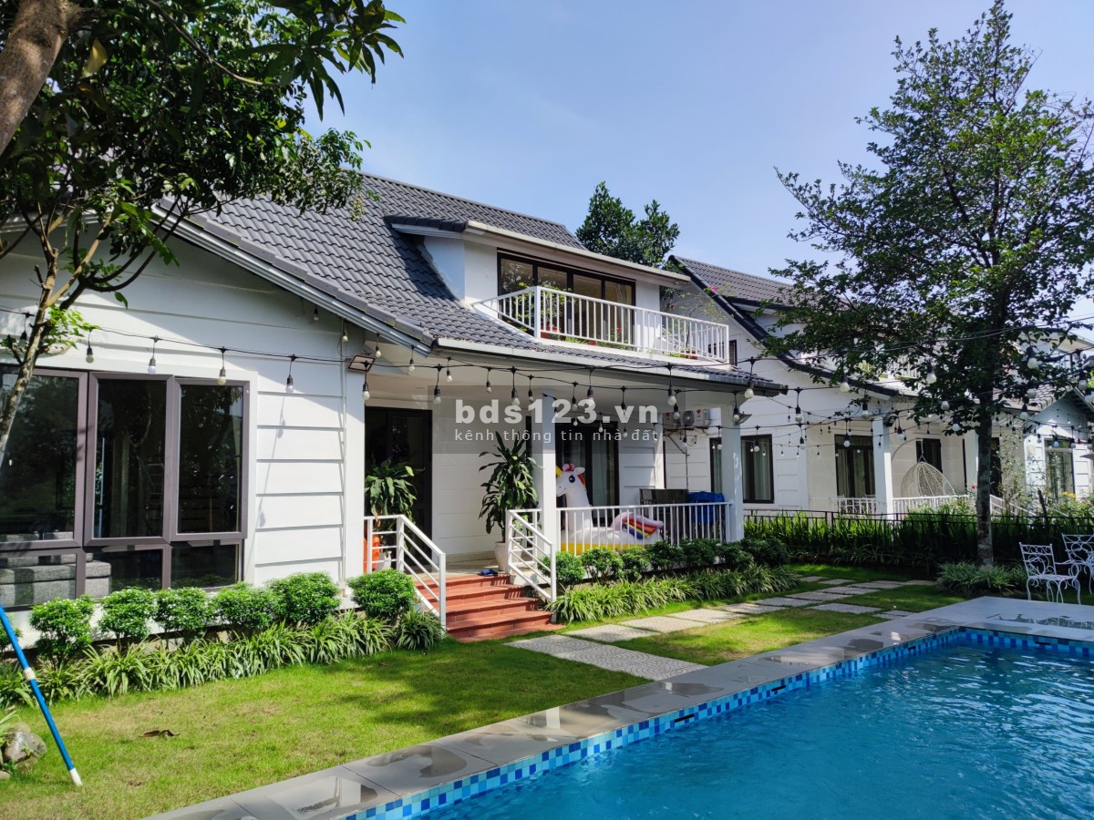 Chuyển nhượng căn biệt thự 330m2 đã hoàn thiện. Bể bơi riêng. Full nội thất - Đã có sổ đỏ