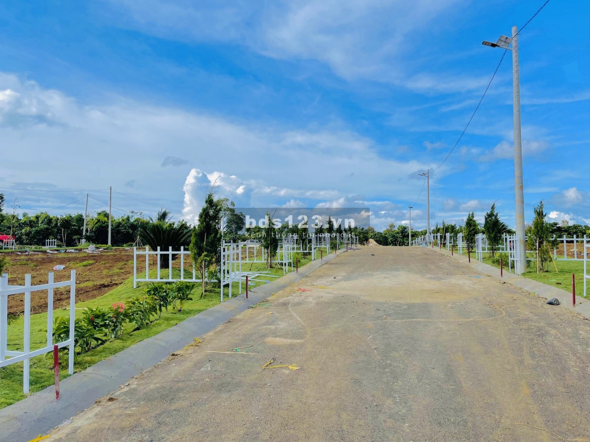 Bán đất nền thổ cư, xã Lộc An, Bảo Lâm, Lâm Đồng dtsd 120m2, sổ đỏ, giá 8 triệu/m2