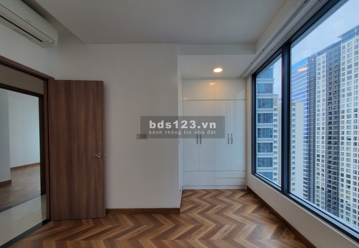 Em cần bán căn hộ 130m2 cc Sunwah Pearl trung tâm Q. Bình Thạnh, view sông trực diện