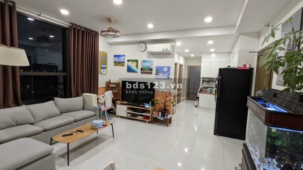Bán gấp căn góc 3 phòng ngủ, full nội thất, giá 3.95 tỷ.