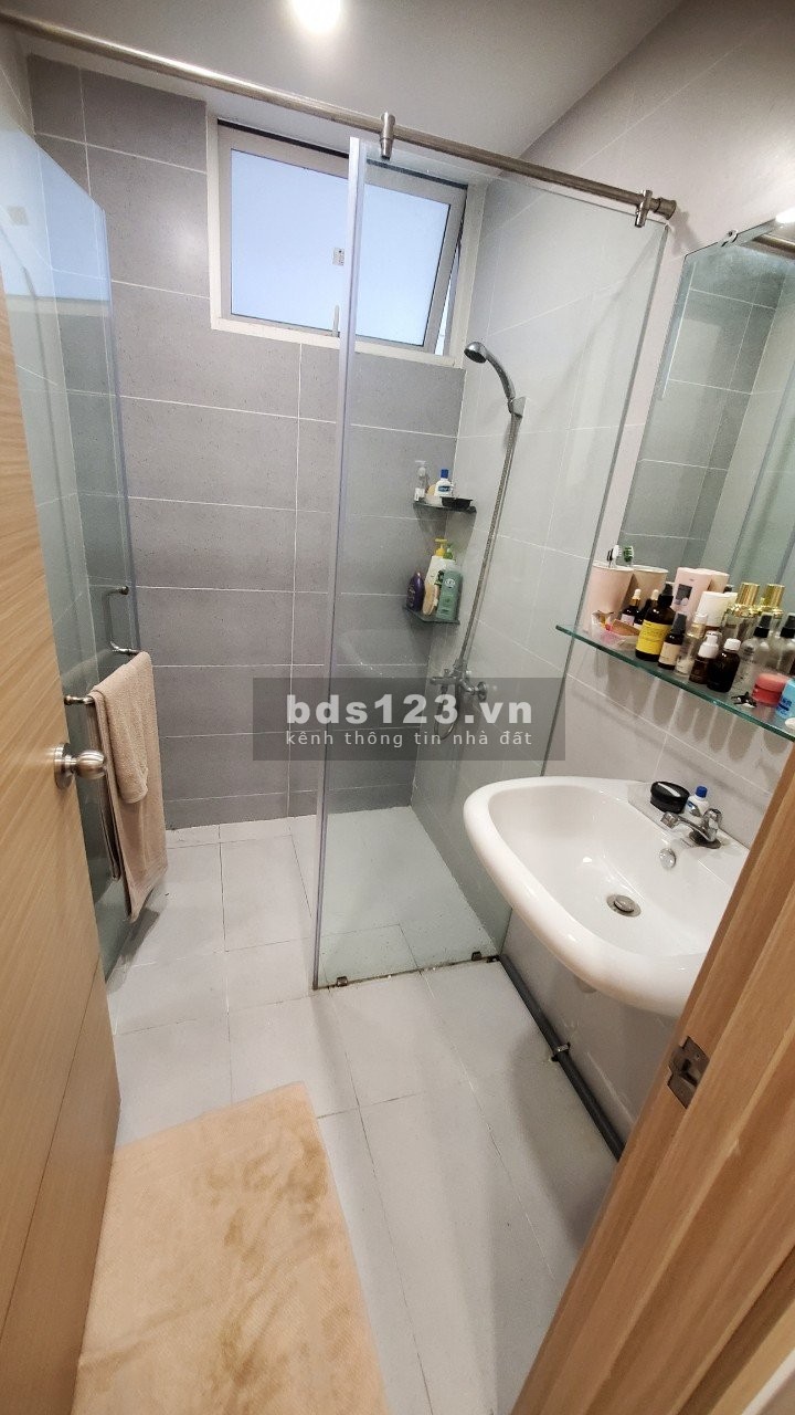 Bán căn hộ Vista Verde 1 PN DT 45m², giá 3,4 tỷ đồng