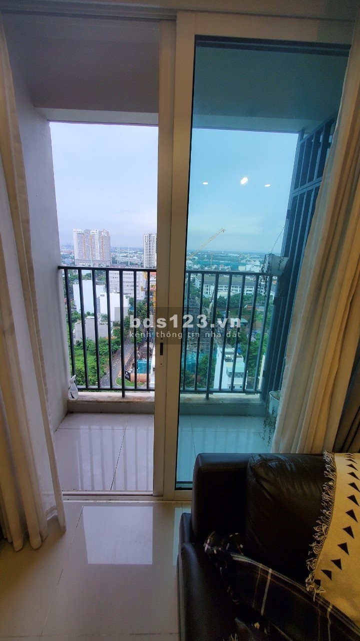 Bán căn hộ Vista Verde 1 PN DT 45m², giá 3,4 tỷ đồng
