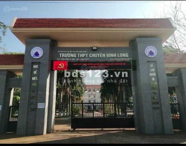 Bán đất trung tâm Bình Long DT 1000m² SHR thổ cư 200m², giá chỉ 568 triệu, LH 0932098211