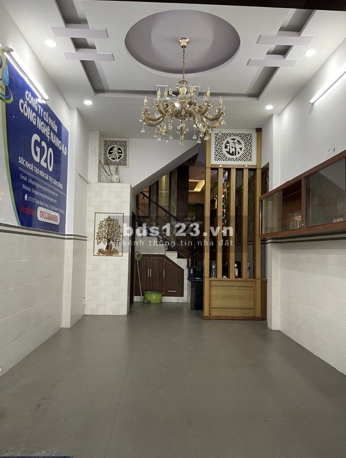 Cho thuê nhà 1 trệt 3 lầu hẻm xe hơi 6m Trịnh Đình Trọng Quận Tân Phú