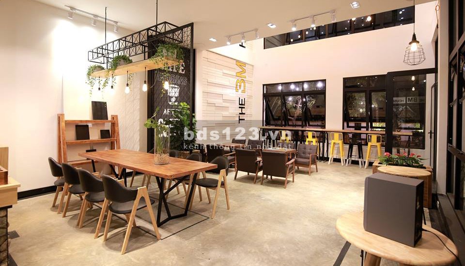 Bán building 7 lầu Trần Hưng Đạo, Q. 1 - có HĐT 3 tỷ 6 / năm. Bán chỉ 70 tỷ. Gọi 0911989098 Quân.